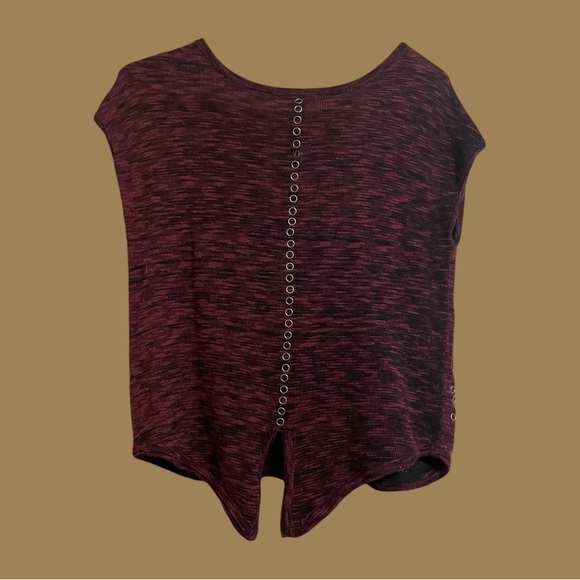 Townsen Grommet Top - Picture 2 of 4